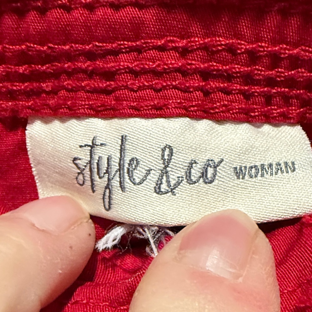 Style & Co Women’s Red Cargo Capri Pants 16 - Picture 4 of 4